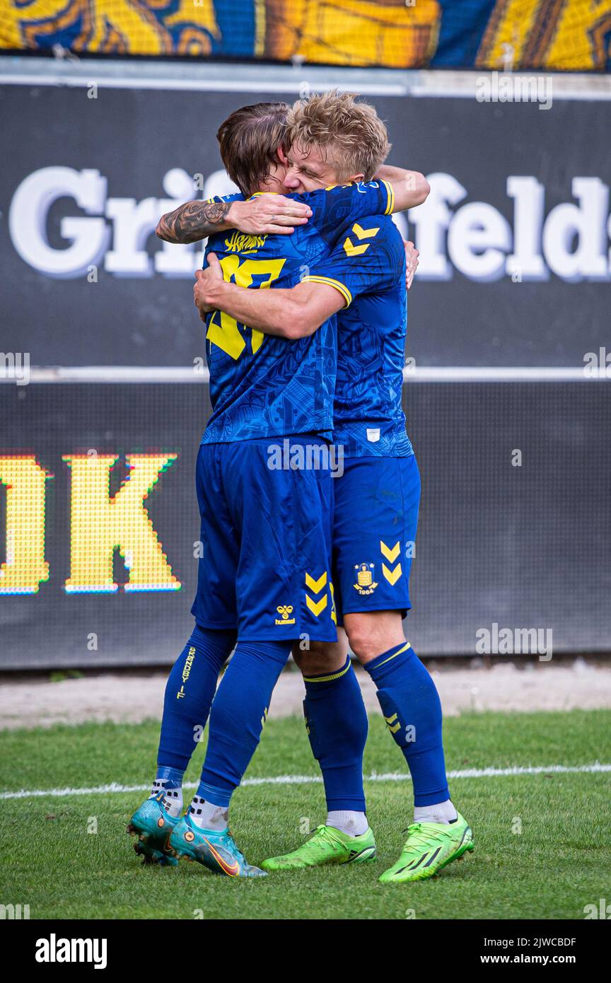 Horsens, Danimarca. 04th Set, 2022. Simon Hedlund (27) di Broendby IF segna per 0-2 e festeggia con Daniel WASS (10) durante il Superliga match 3F tra AC Horsens e Broendby IF alla Casa Arena di Horsens. (Photo Credit: Gonzales Photo/Alamy Live News Foto Stock