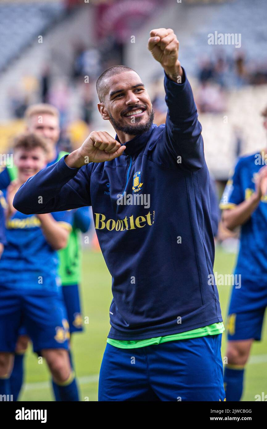 Horsens, Danimarca. 04th Set, 2022. OHI Omoijuanfo di Broendby IF festeggia la vittoria dopo la Superliga match 3F tra AC Horsens e Broendby IF alla Casa Arena di Horsens. (Photo Credit: Gonzales Photo/Alamy Live News Foto Stock