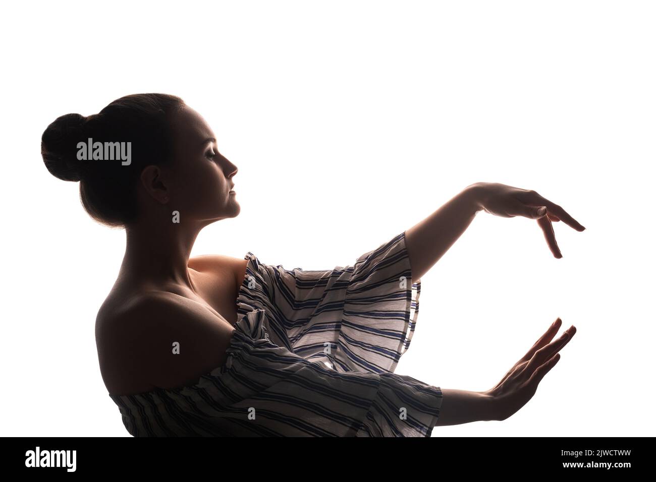 grazia femminile danza trascendente donna pacifica Foto Stock