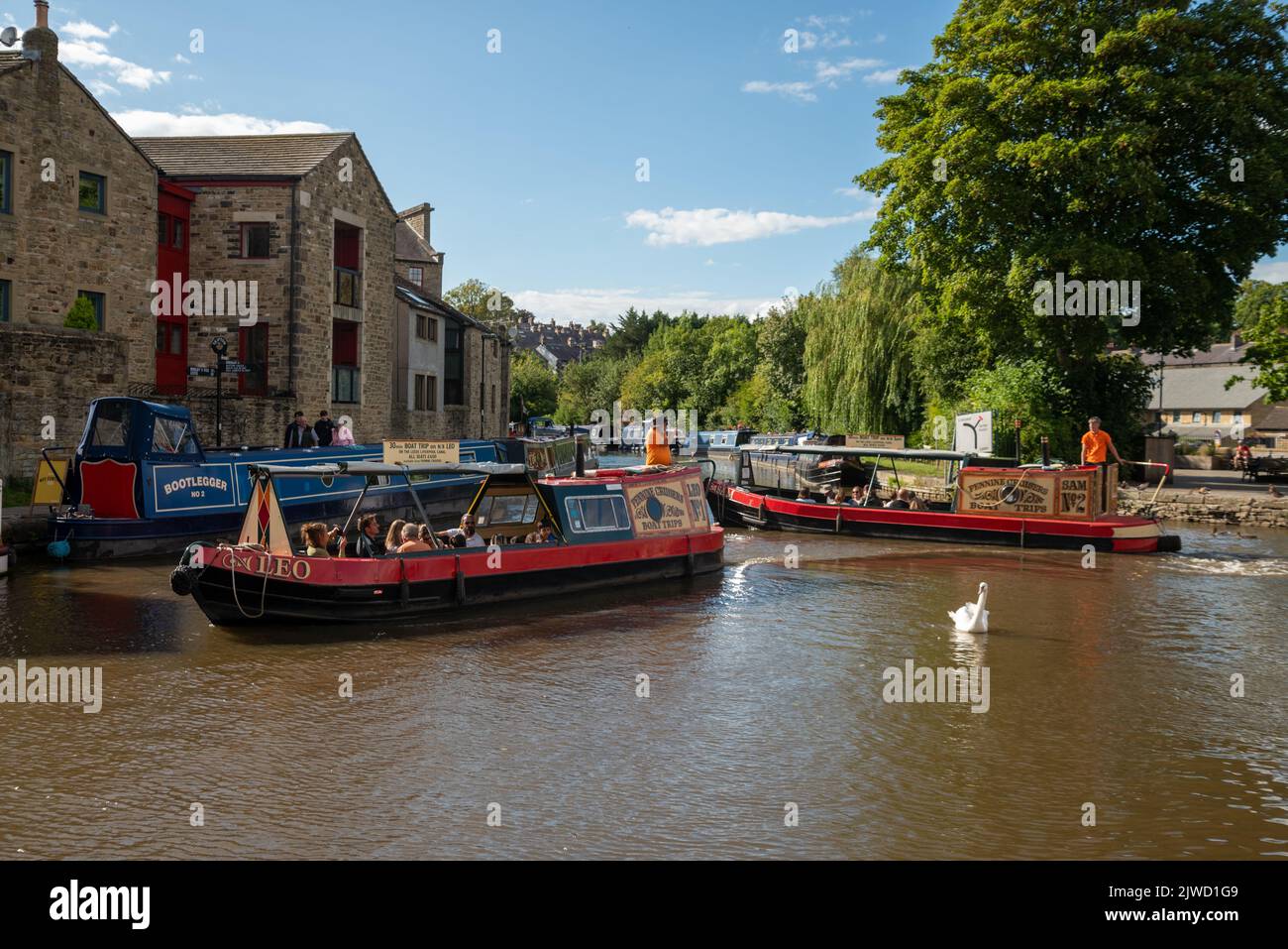 Chiatte sui canali e gite in barca, Skipton, North Yorkshire, Regno Unito Foto Stock