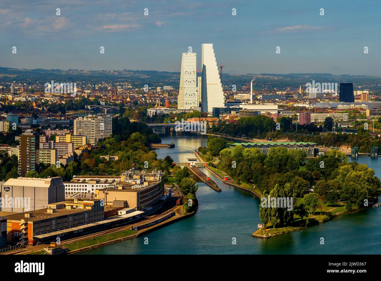 Lo skyline di Basilea cambiò radicalmente con le nuove Roche Towers, gli edifici più alti della Svizzera. Foto Stock