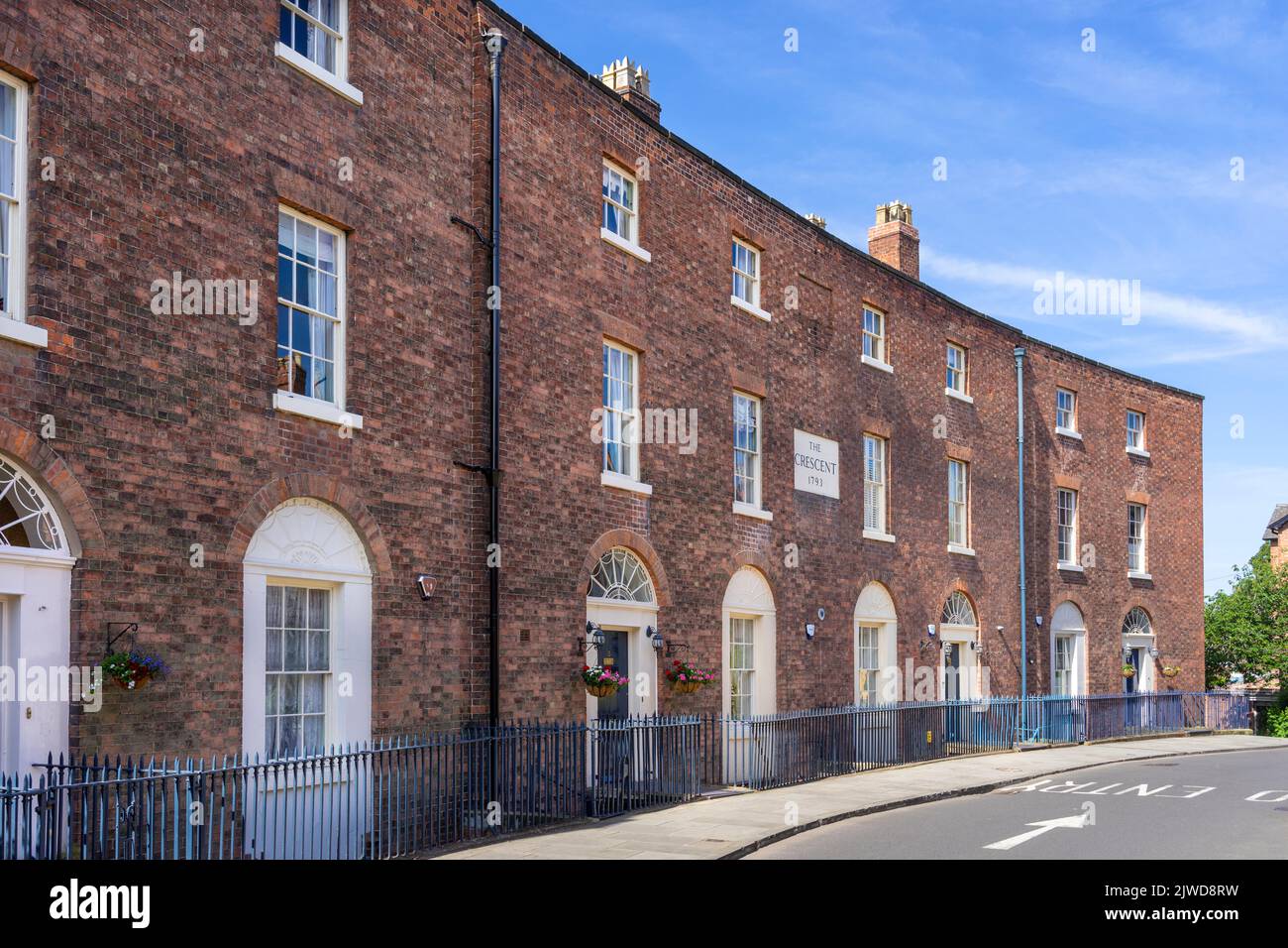 Le mura di Crescent Town Shrewsbury una mezzaluna di case georgiane terrazzate di grado II, costruito nel 1793 Shrewsbury Shropshire Inghilterra Regno Unito GB Europa Foto Stock