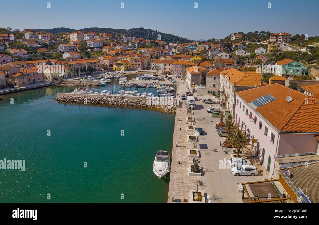 Vista aerea del porto della città vecchia di sali a Dugi Otok Croazia Foto Stock