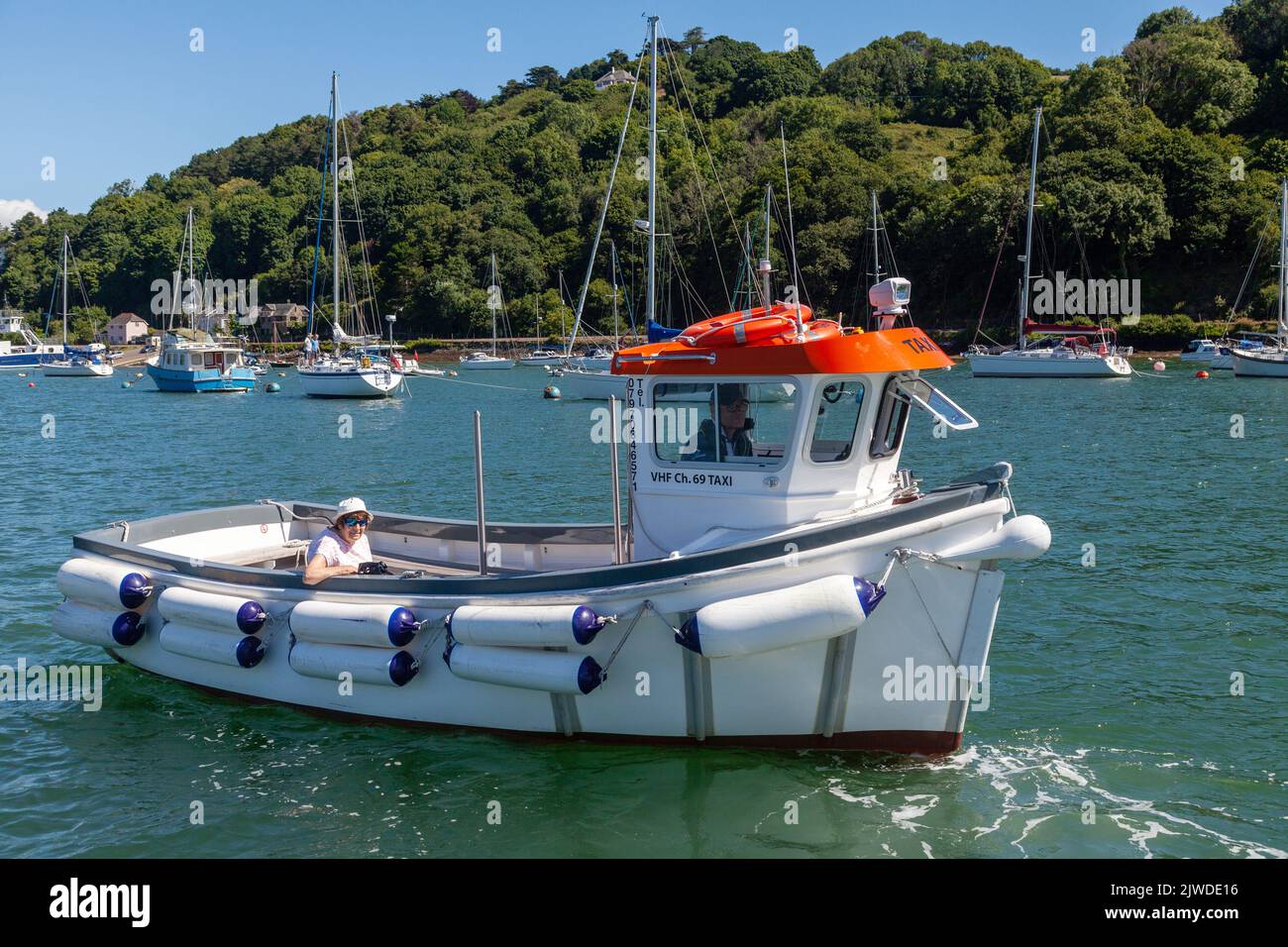 Un taxi fluviale a Dartmouth, Devon Foto Stock