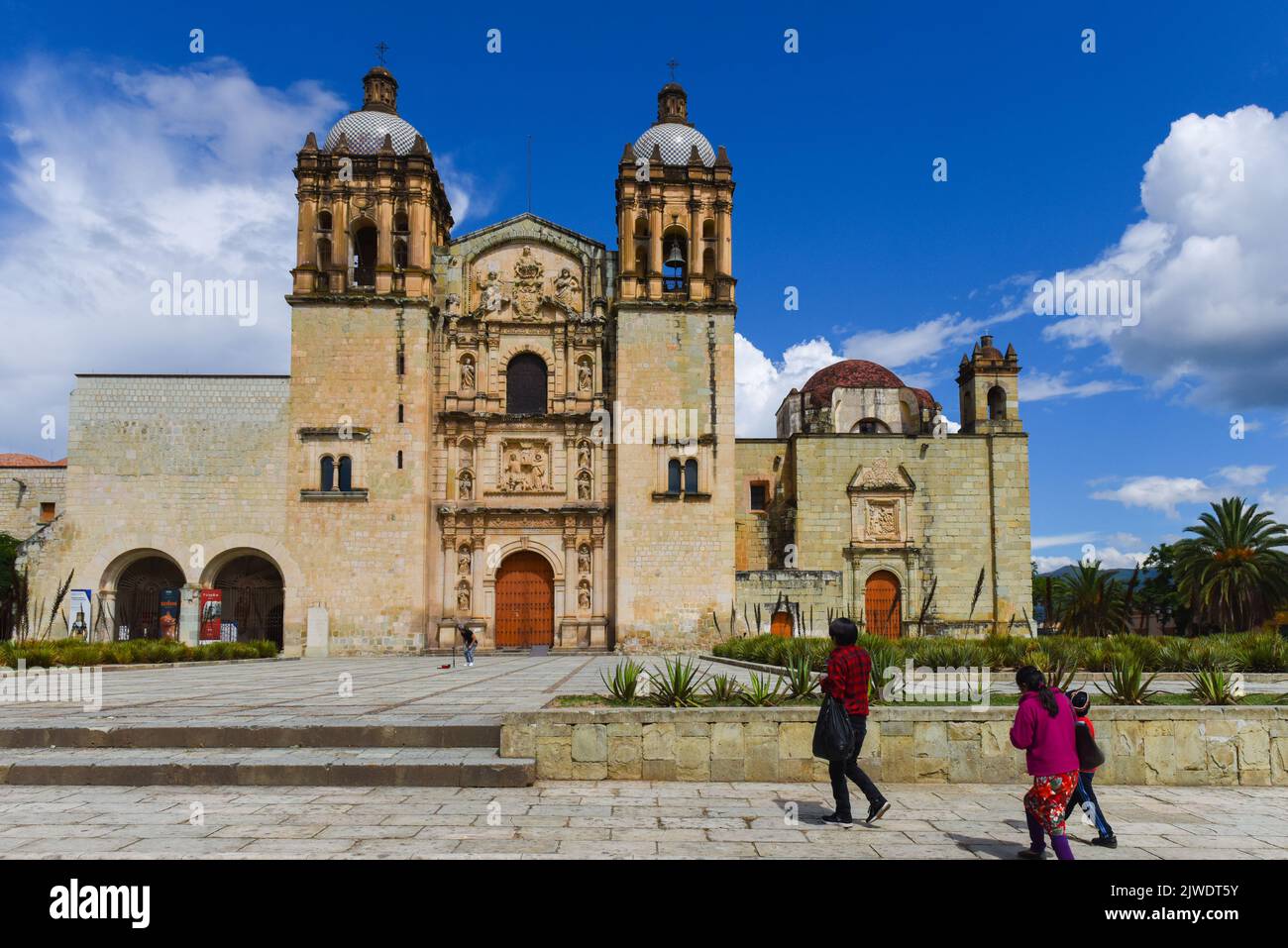 Il famoso Templo de Santo Domingo de Guzmán nel centro storico di Oaxaca de Juarez, stato di Oaxaca, Messico Foto Stock