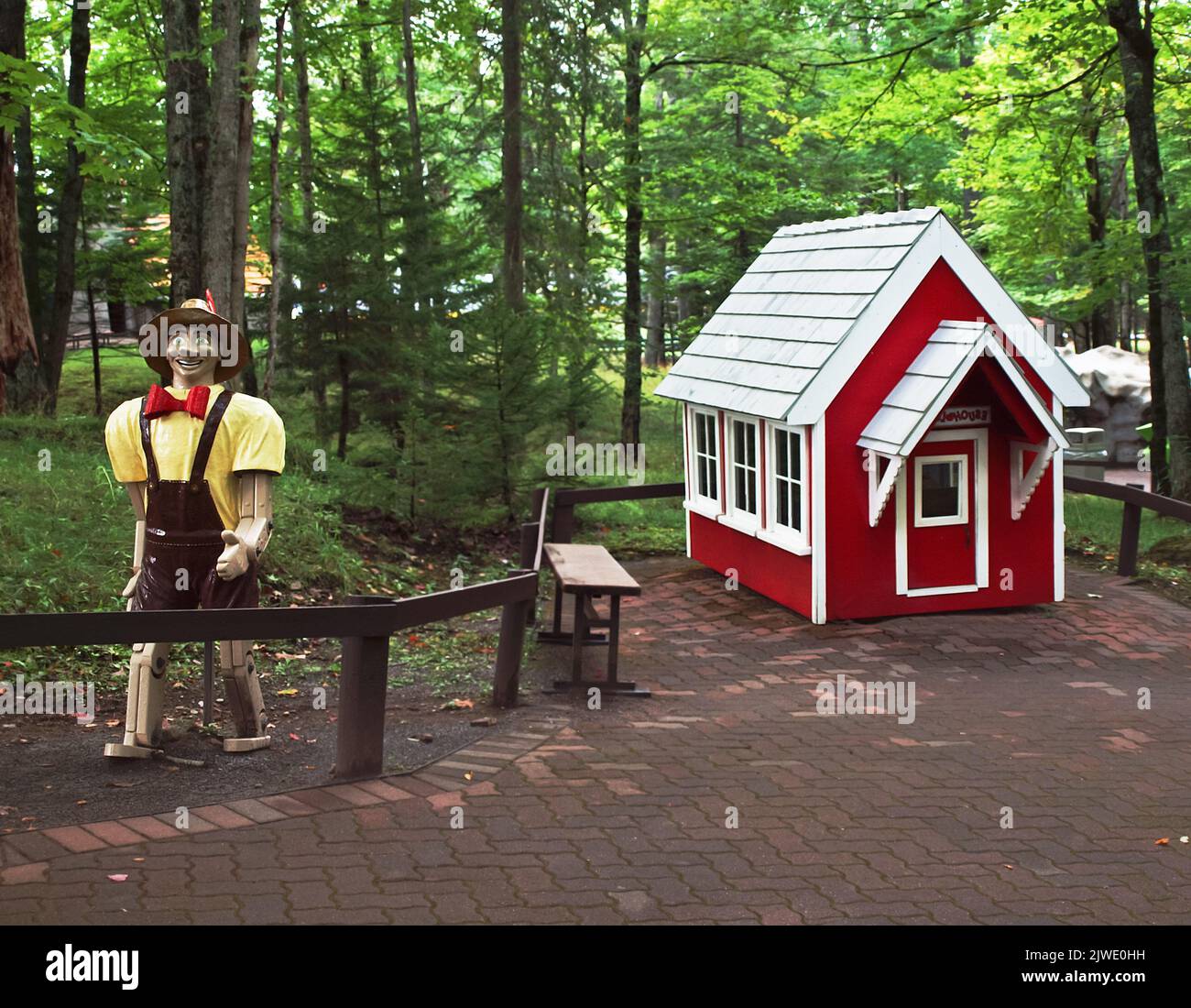 Old Forge, New York, Stati Uniti. Settembre 1, 2022. All'interno dell'Enchanted Forest Water Safari, una foresta da favola e un parco acquatico a Old Forge, New York Foto Stock