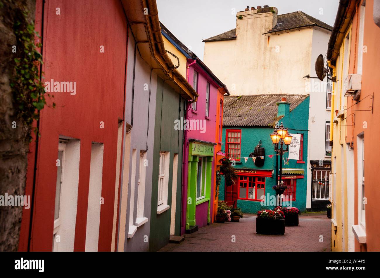 Colorati paesaggi della città portuale di Kinsale, Irlanda. Foto Stock