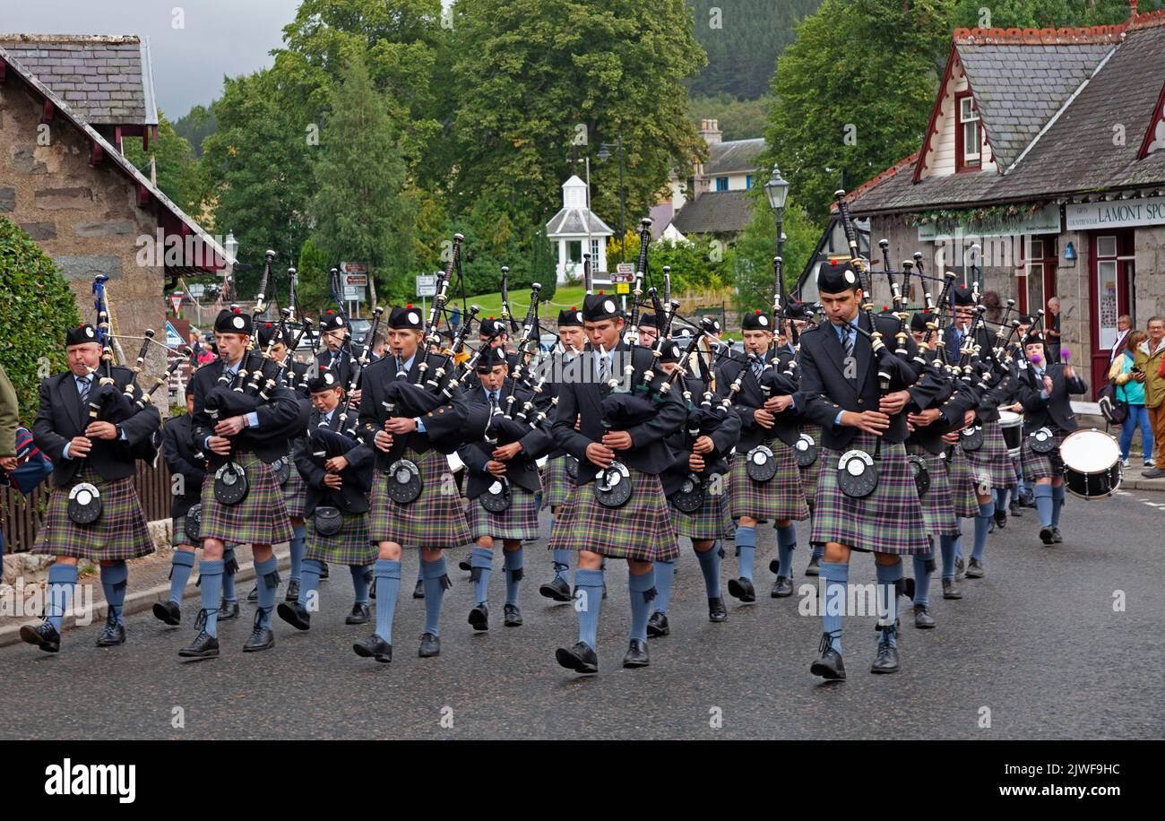 Braemar Royal Highland raduno 2022. 3rd settembre 2022. Braemar, Aberdeenshire Scozia. Mass Pipe band e giochi highland. Foto Stock