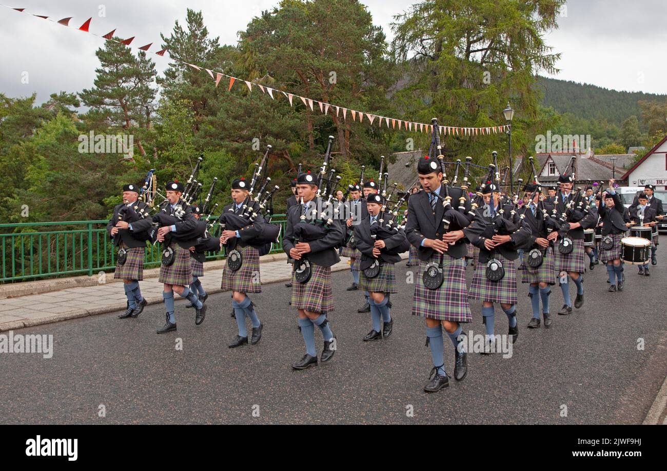 Braemar Royal Highland raduno 2022. 3rd settembre 2022. Braemar, Aberdeenshire Scozia. Mass Pipe band e giochi highland. Foto Stock