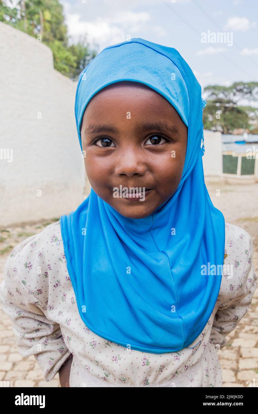 HARAR, ETIOPIA - 8 APRILE 2019: Giovane ragazza ad Harar, Etiopia Foto Stock