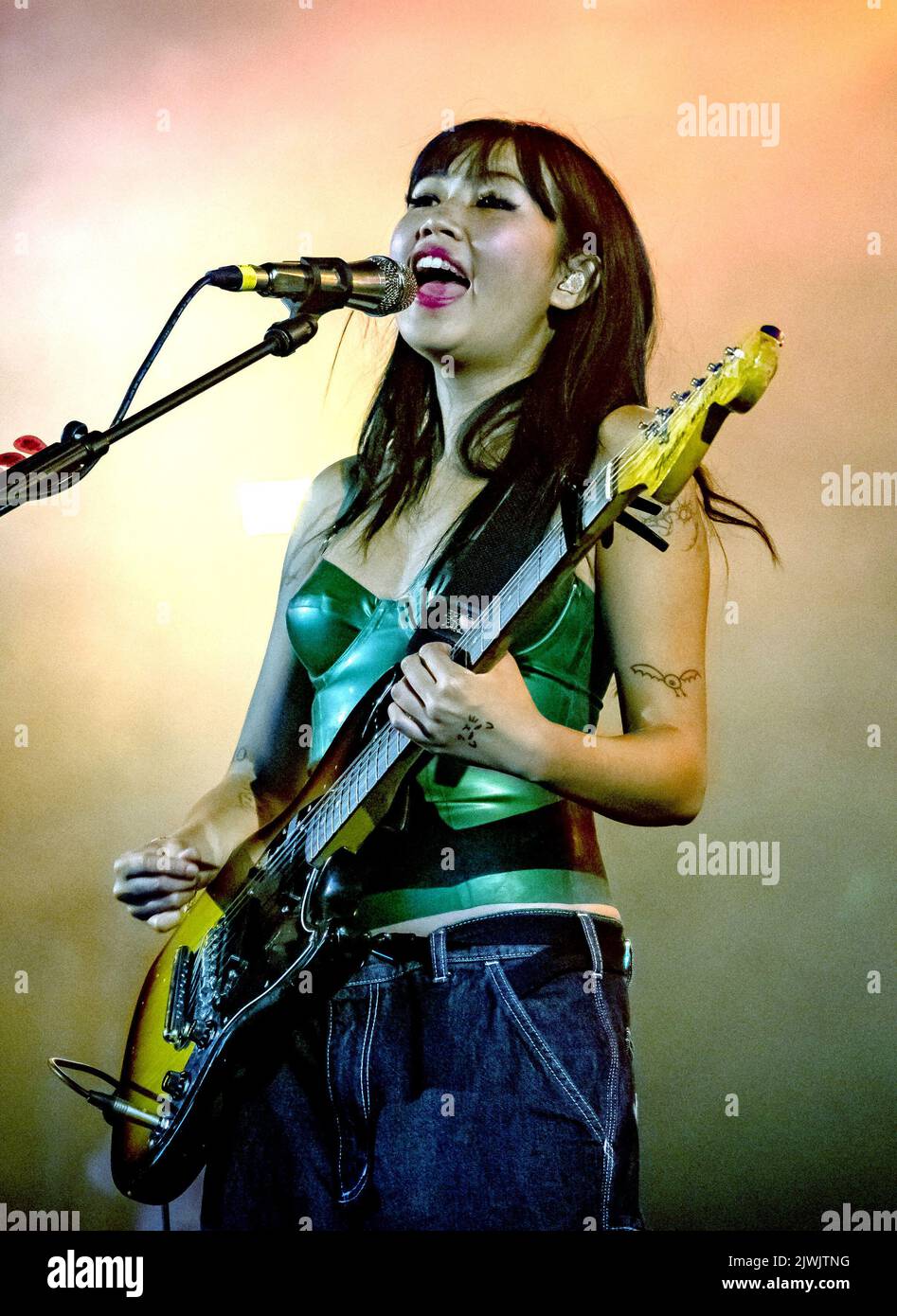 Beebadoobee sul palcoscenico della Repubblica Festival a Reading Festival 2022 foto di Mark Anton Smith Foto Stock