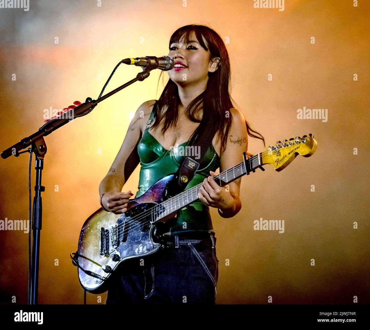Beebadoobee sul palcoscenico della Repubblica Festival a Reading Festival 2022 foto di Mark Anton Smith Foto Stock