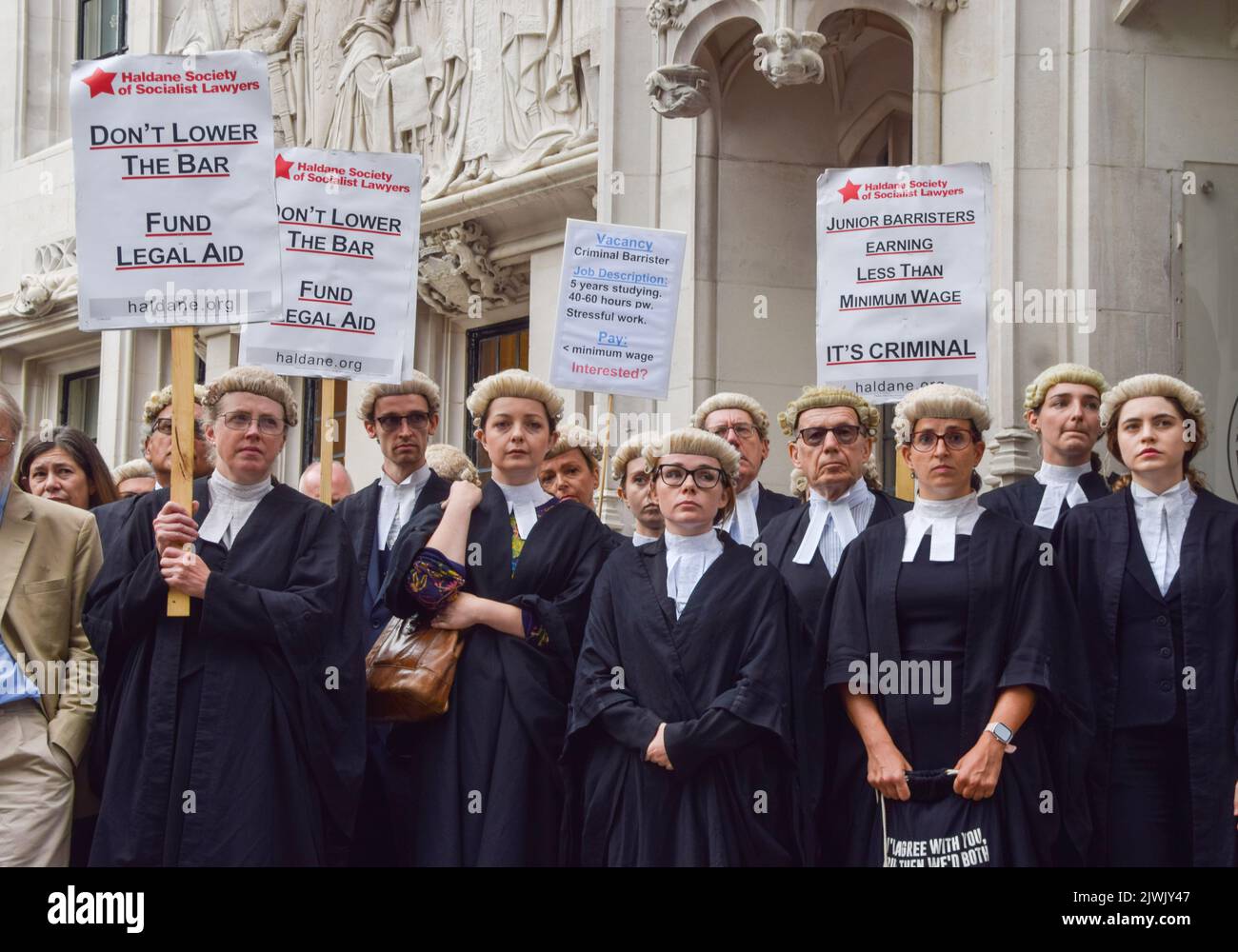 Londra, Regno Unito. 6th settembre 2022. I barrister criminali si sono riuniti al di fuori della Corte Suprema mentre iniziano il loro sciopero indefinito sulla retribuzione e sui tagli agli aiuti legali. Credit: Vuk Valcic/Alamy Live News Foto Stock