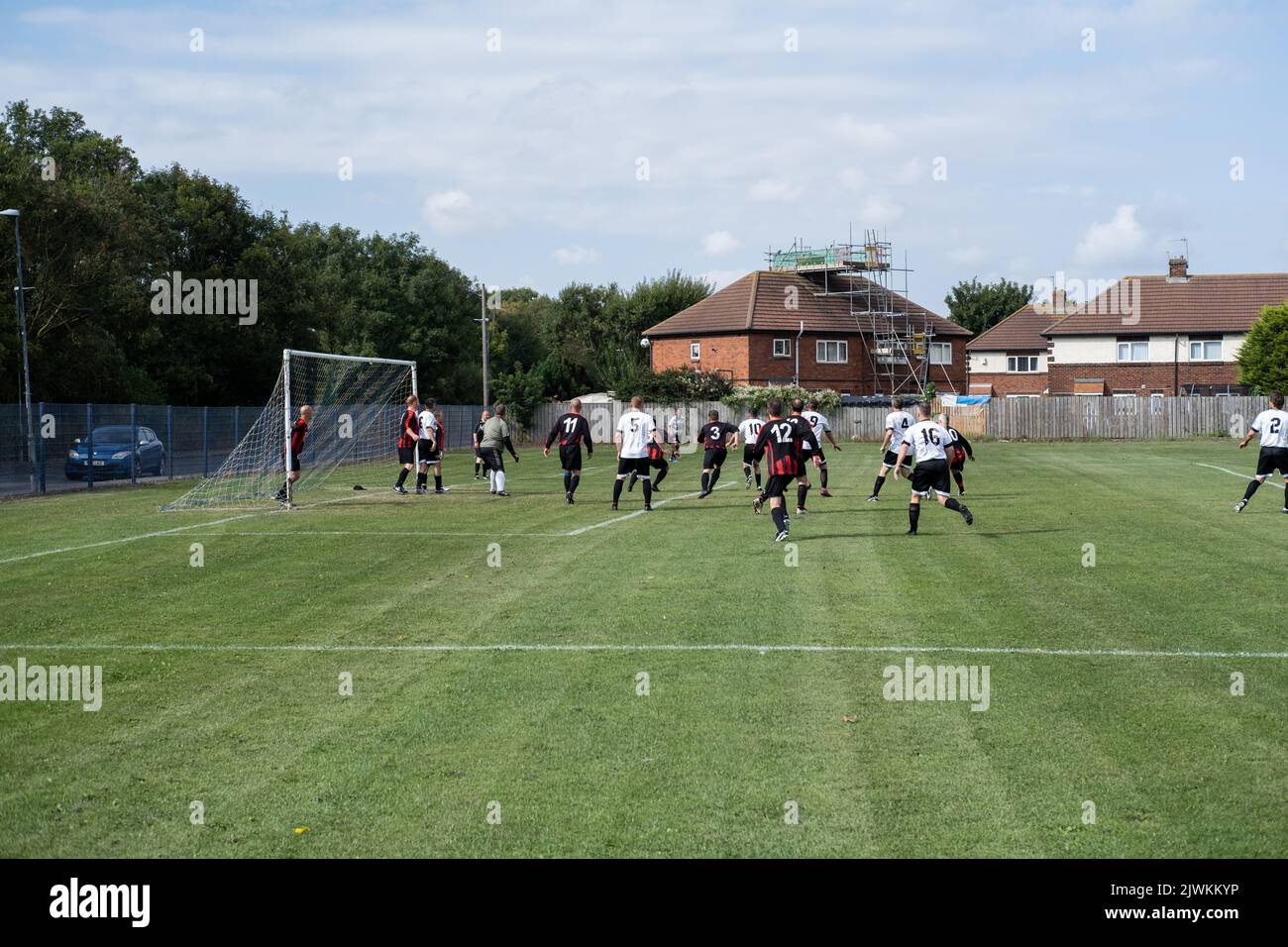 Una partita di calcio amatoriale in Inghilterra, Regno Unito. Foto Stock