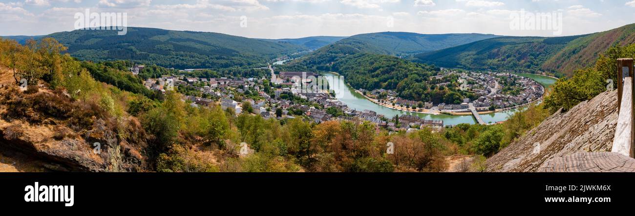 La vallée de la Meuse à Monthermé, Ardenne, Grand Est, Francia Foto Stock