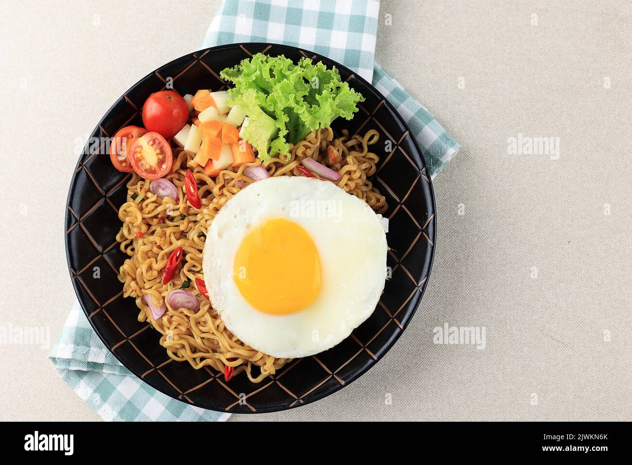 Fried Noodle Indomie Goreng, Vista dall'alto Foto Stock