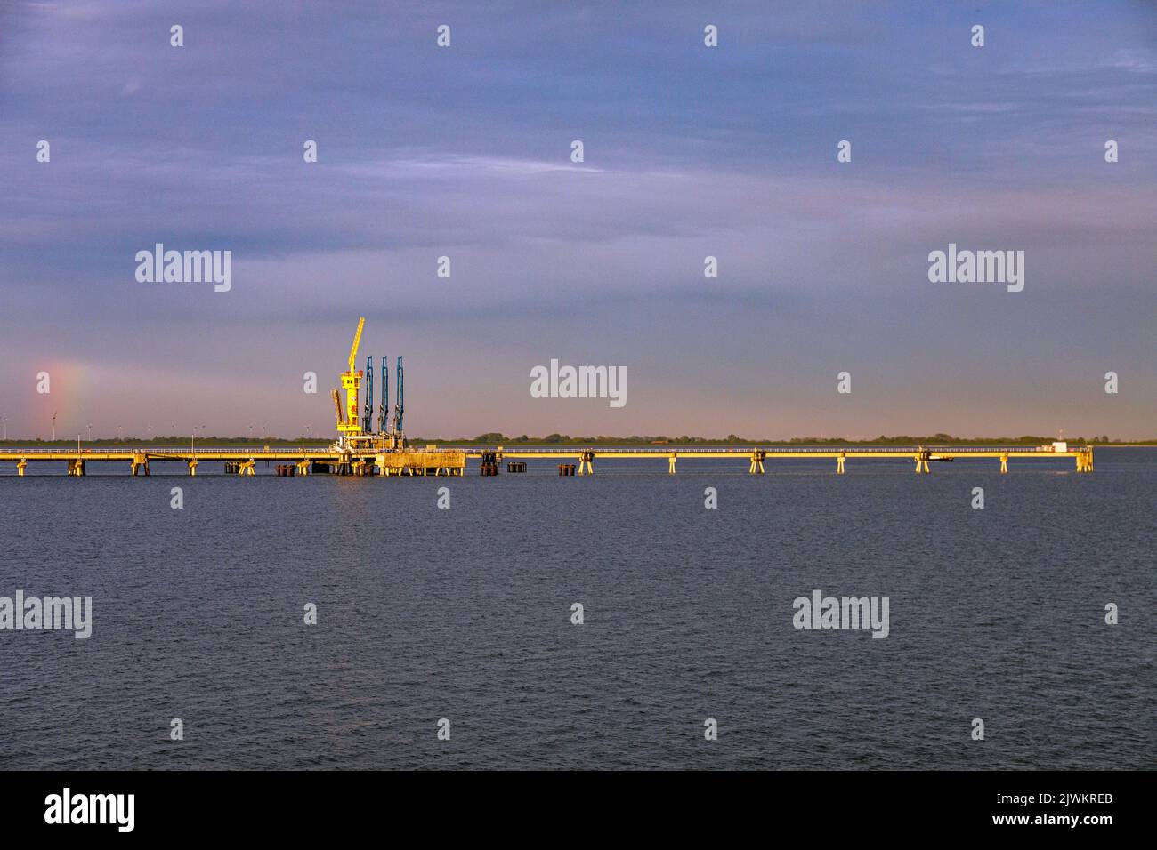 Löschbrücke der NWO für Tanker im Jadebusen Foto Stock