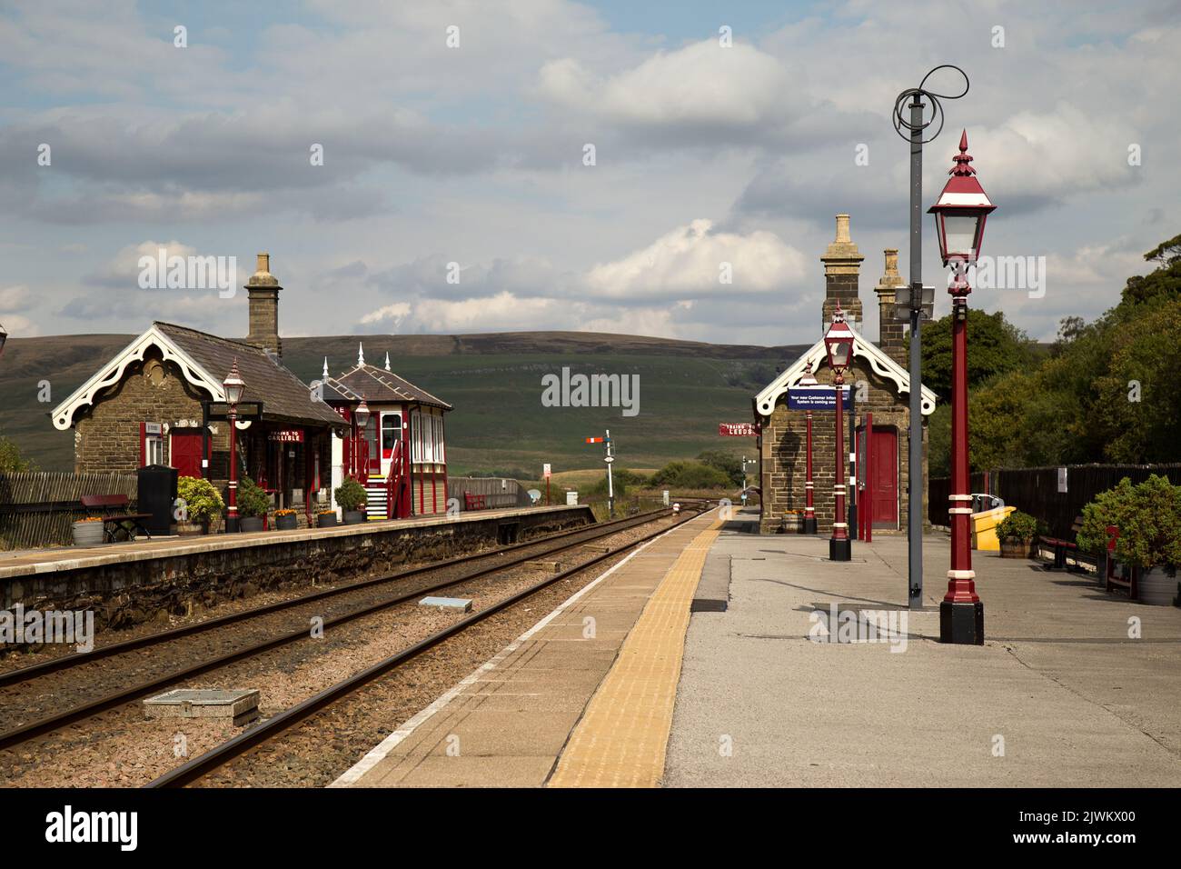 Stazione ferroviaria di Garsdale Howgill Fells Yorkshire Dales Inghilterra Regno Unito Foto Stock