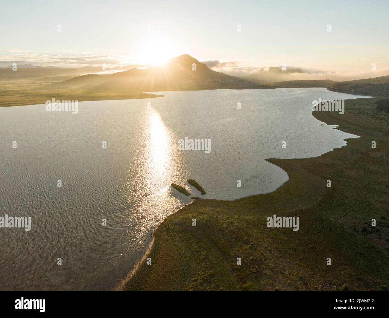 Veduta aerea della diga di Nqweba all'alba, Graaff-Reinet, Capo Orientale, Sudafrica Foto Stock