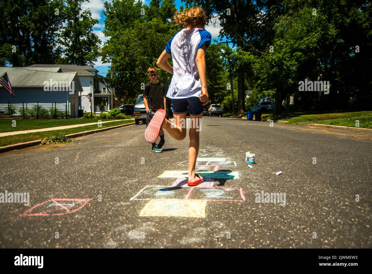 Pigri giorni estivi nel quartiere Foto Stock