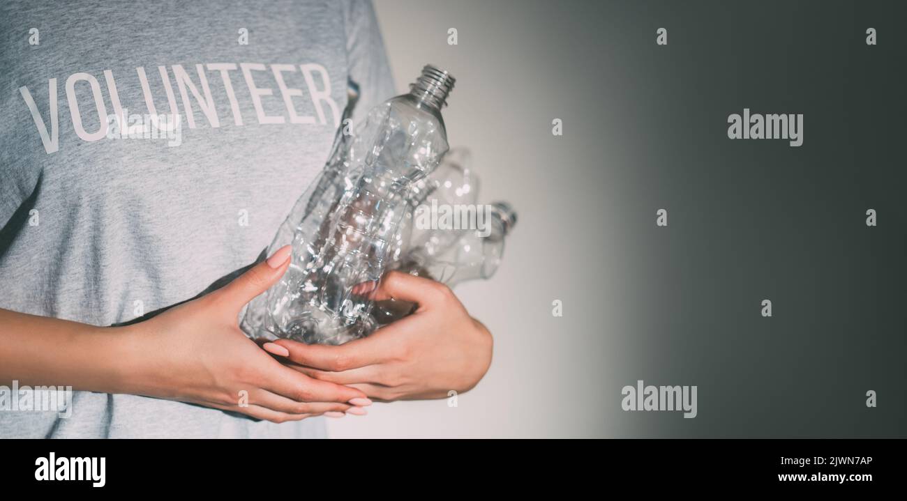 volontariato di gestione dei rifiuti di inquinamento in plastica Foto Stock