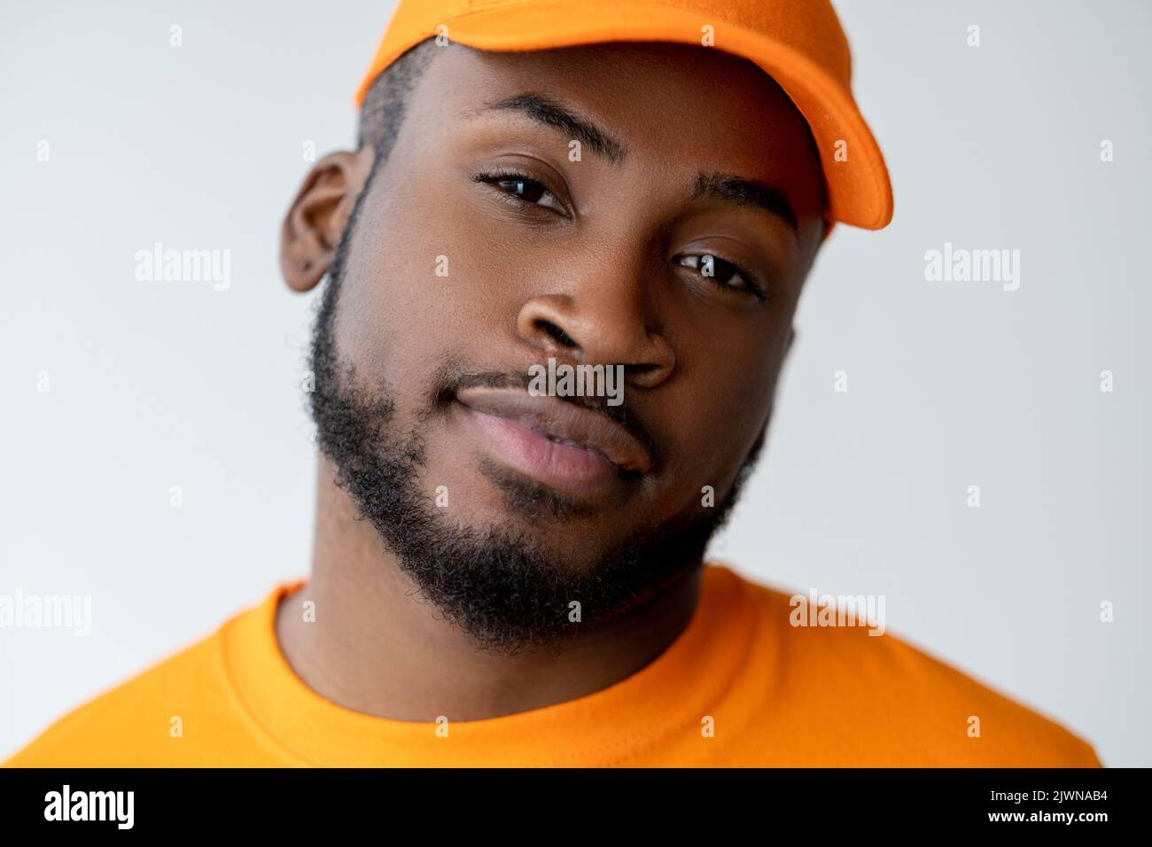 amichevole uomo africano gente di colore pacifico Foto Stock