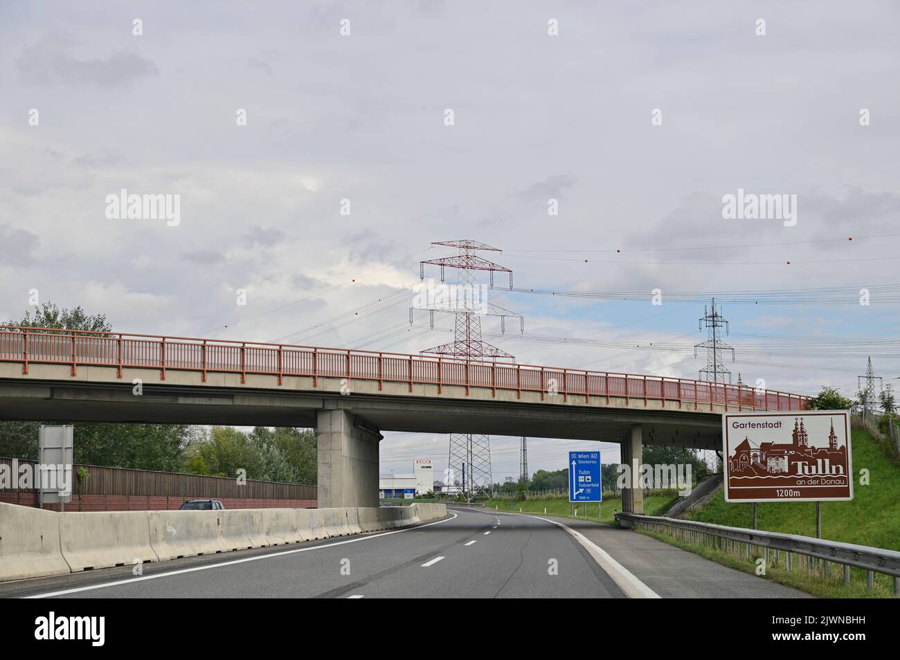 Autostrada sulla riva del Danubio in direzione Vienna Foto Stock