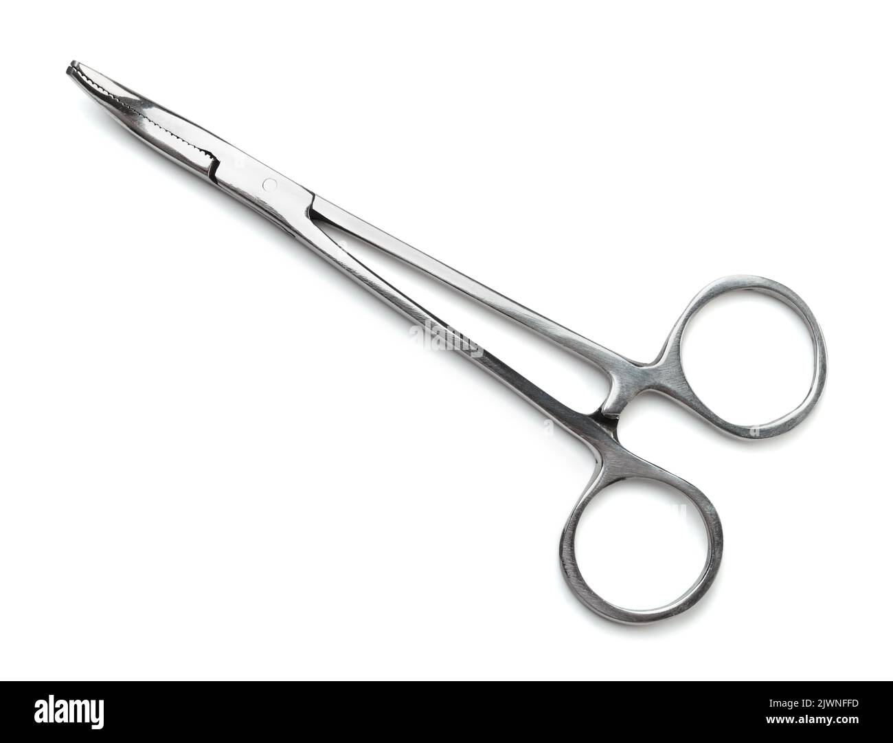 Vista dall'alto delle pinze chirurgiche curve in acciaio isolate su bianco Foto Stock