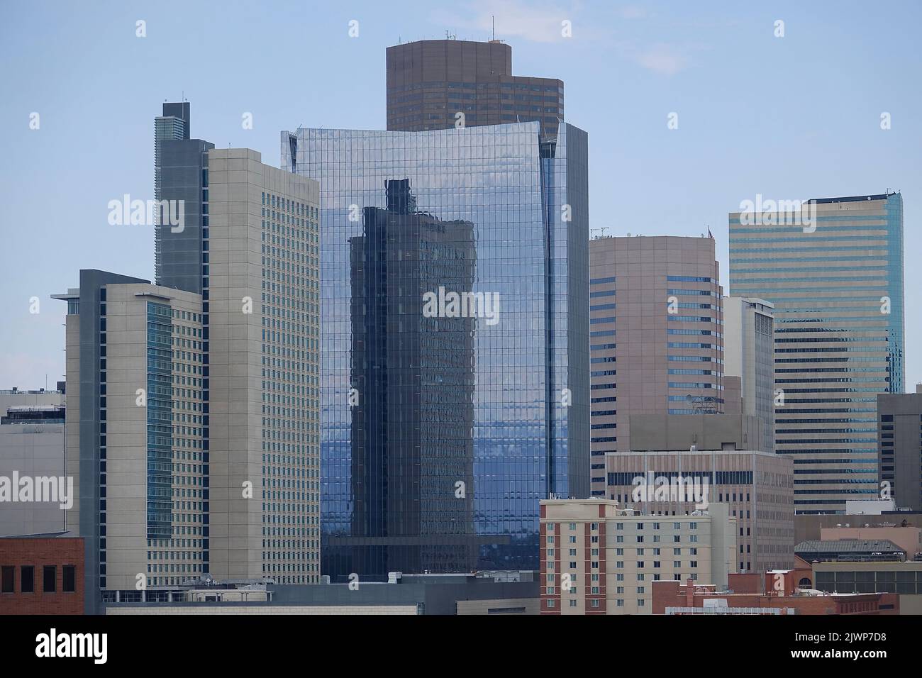 Skyline della città di edifici a Denver Foto Stock