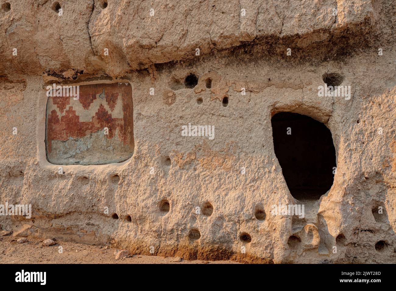 Petroglyph in Cliff Dwellings, Bandelier National Monument, New Mexico, USA Foto Stock