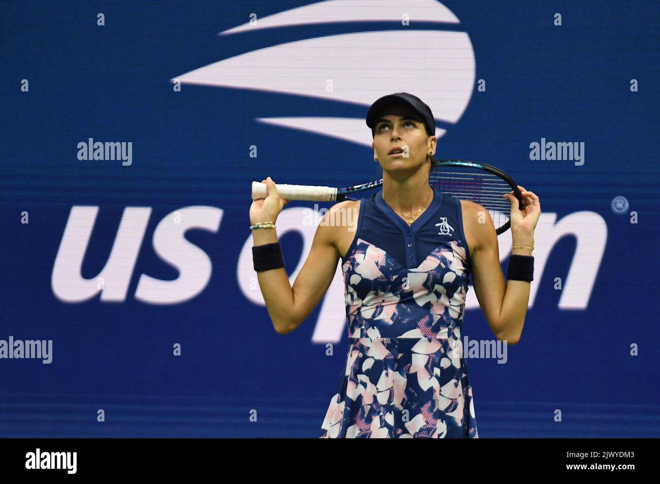 New York, GBR. 06th Set, 2022. New York Flushing Meadows US Open Day 9 06/09/2022 Ajla Tomljanovic (AUS) perde le donne single quarto finale credito: Roger Parker/Alamy Live News Foto Stock