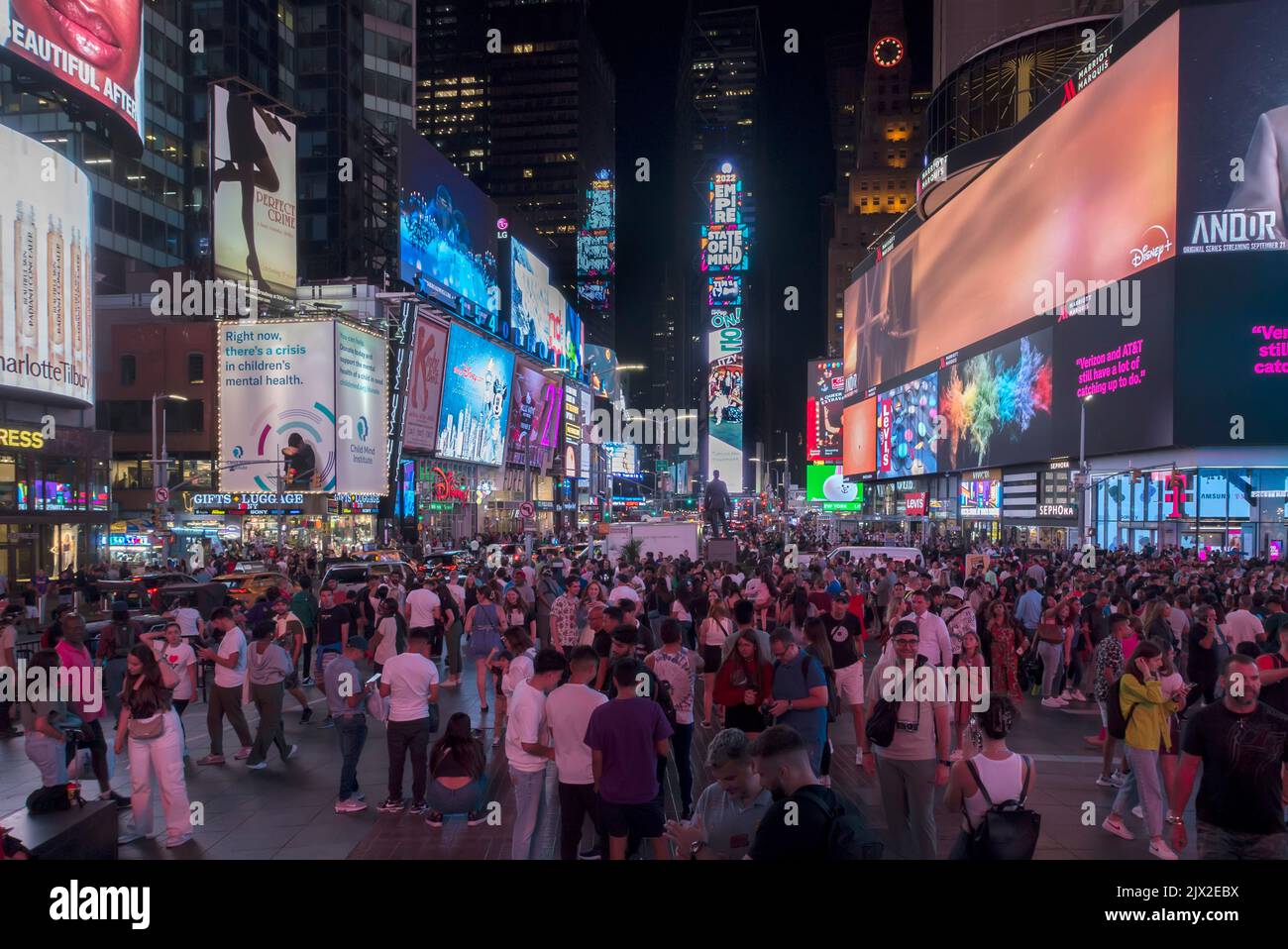 Times Square, New York City, USA di notte Foto Stock
