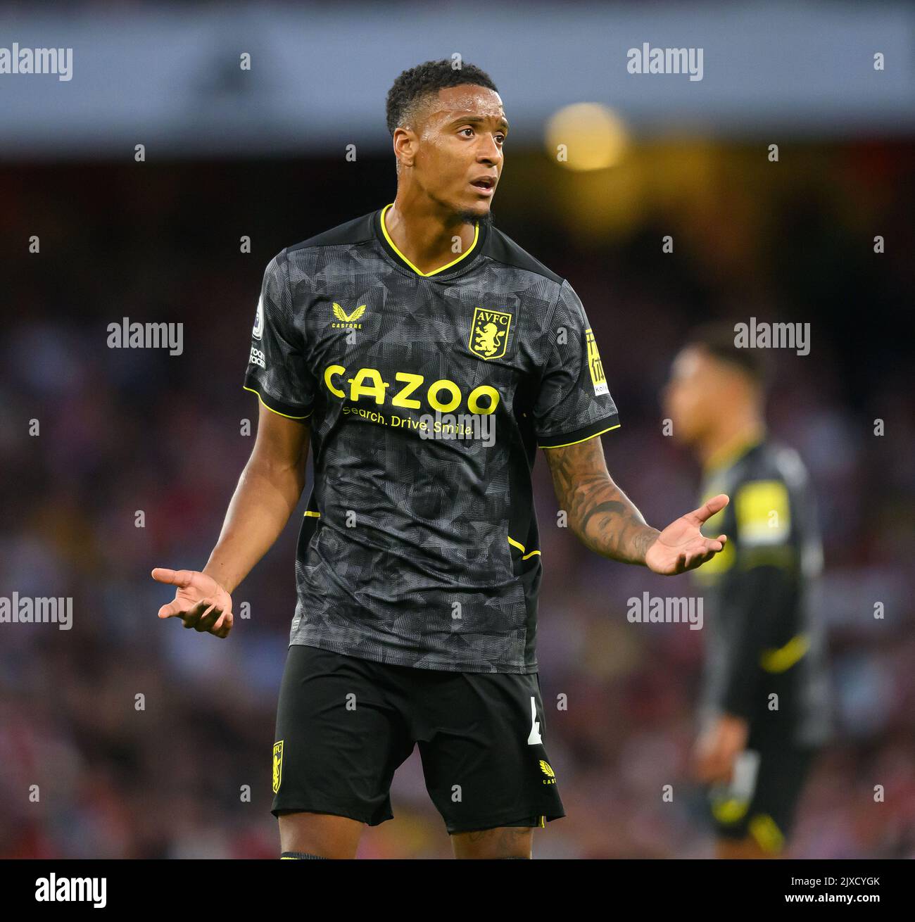 31 ago 2022 - Arsenal / Aston Villa - Premier League - Emirates Stadium Aston Villa's Ezri Konsa durante la partita presso l'Emirates Stadium. Foto : Mark Pain / Alamy Foto Stock