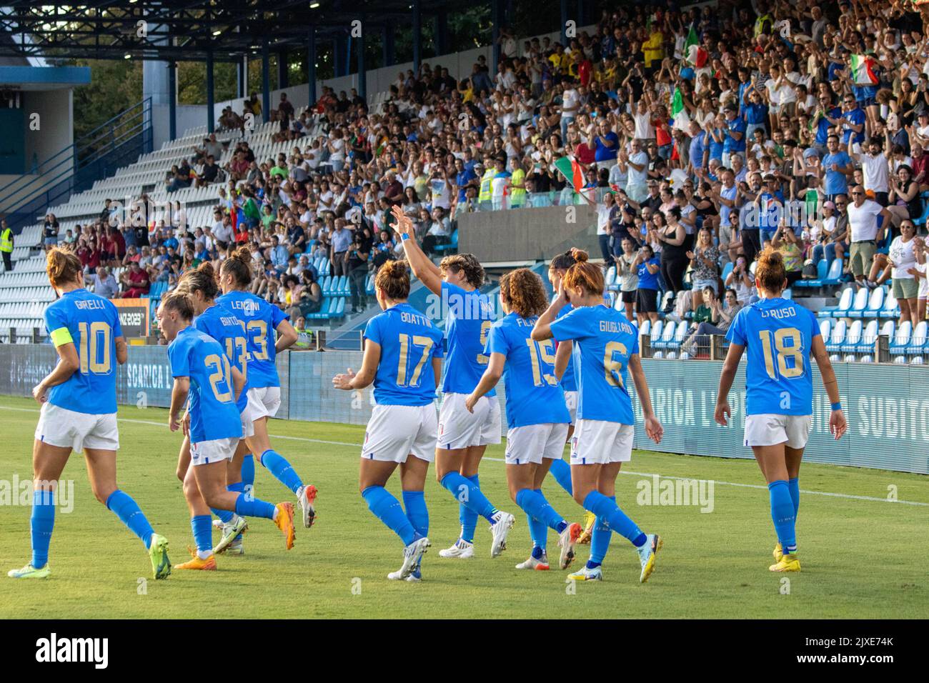 Ferrara, Italia Nazionale festeggia il primo gol, Italia vs Romania Womens World Cup Qualification Foto Stock
