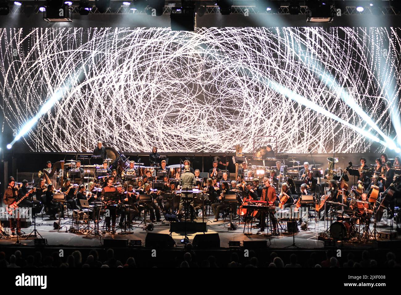 Laibach: Presentazione di 'Alamut', un'opera sinfonica originale basata su una famosa storia della Persia dell'XI secolo. Monastero di Križanke, Lubiana, Slovenia Foto Stock