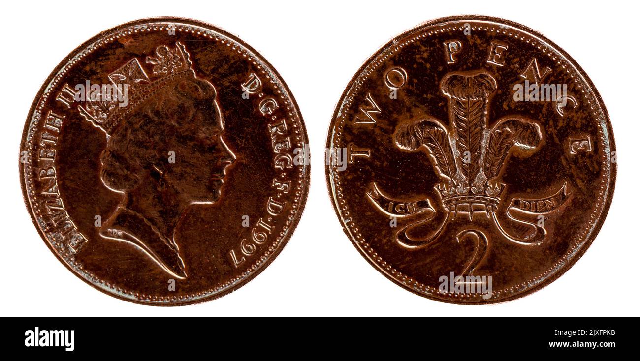 Twopence in bronzo inglese dal 1997 con l'immagine della regina Elisabetta II nella corona sull'obverso e tre piume di struzzo sul retro. Il bron Foto Stock