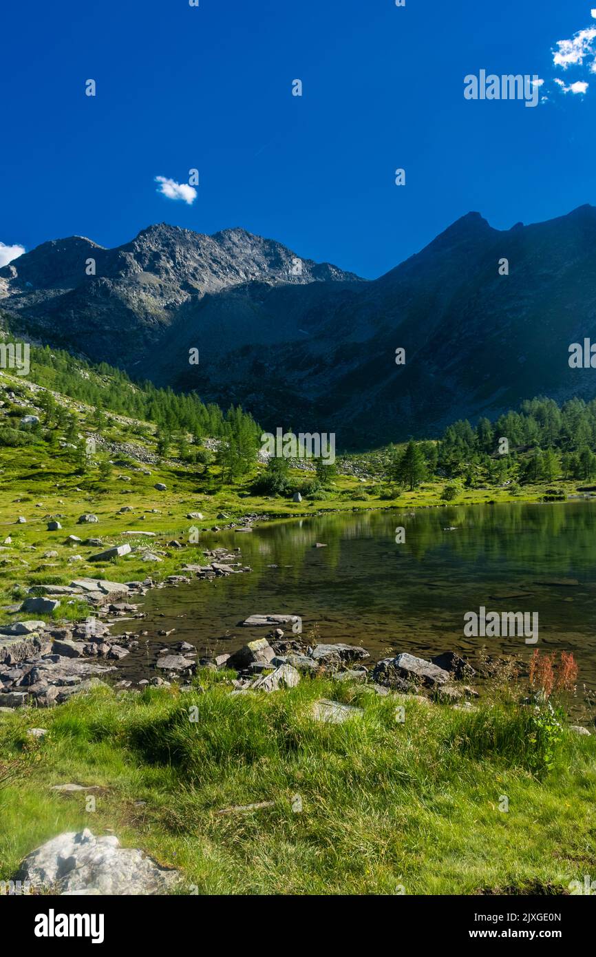 Splendida vista sul lago Arpy e sul Monte Bianco Foto Stock