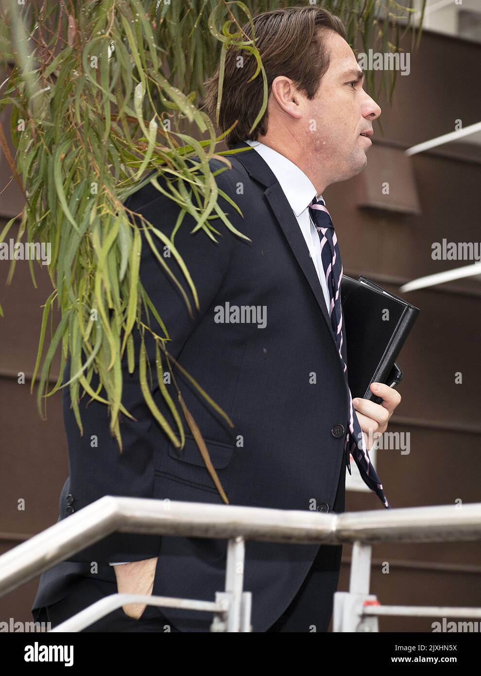 L'ex giocatore della AFL North Melbourne Shannon Grant arriva al Moorabbin Magistrates Court di Melbourne, martedì 26 giugno 2018. L'ex star dell'AFL Shannon Grant è stata incarcerata da un magistrato di Melbourne dopo essersi dichiarata colpevole di assalto. (Immagine AAP/Ellen Smith) Foto Stock