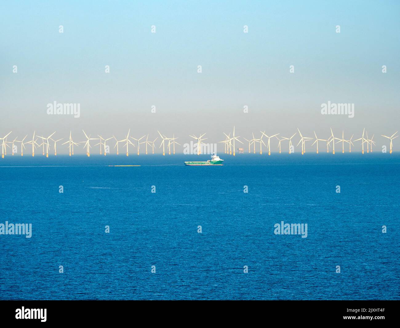 Il porto di Rotterdam è il più grande porto marittimo d'Europa, e il più grande al mondo al di fuori dell'Asia la sua scala è semplicemente sbalorditivo, coprendo 105 kki quadrati Foto Stock