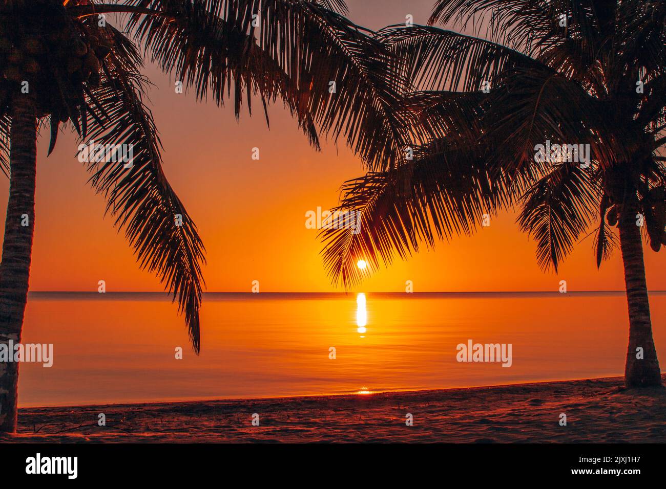 Un tramonto panoramico nel Belize meridionale Foto Stock