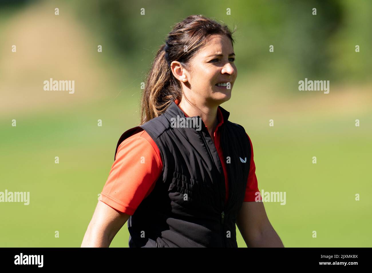 Eve Moorhead giocando nel BMW PGA Championship 2022 Celebrity Pro-Am al Wentworth Club, Virginia Water, Regno Unito, 7th settembre 2022 (Photo by Richard Washbrooke/News Images) Foto Stock