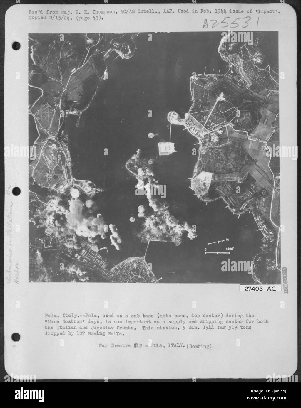 Pola, Italia.--Pola, usata come base secondaria (penne da nota, top center) durante i giorni 'Mare Nostrum', è ora importante come centro di fornitura e spedizione sia per la parte anteriore italiana che per quella di Jugoslav. Questa missione, il 9 gennaio 1944, ha visto scendere 319 tonnellate da 107 Boeing Foto Stock