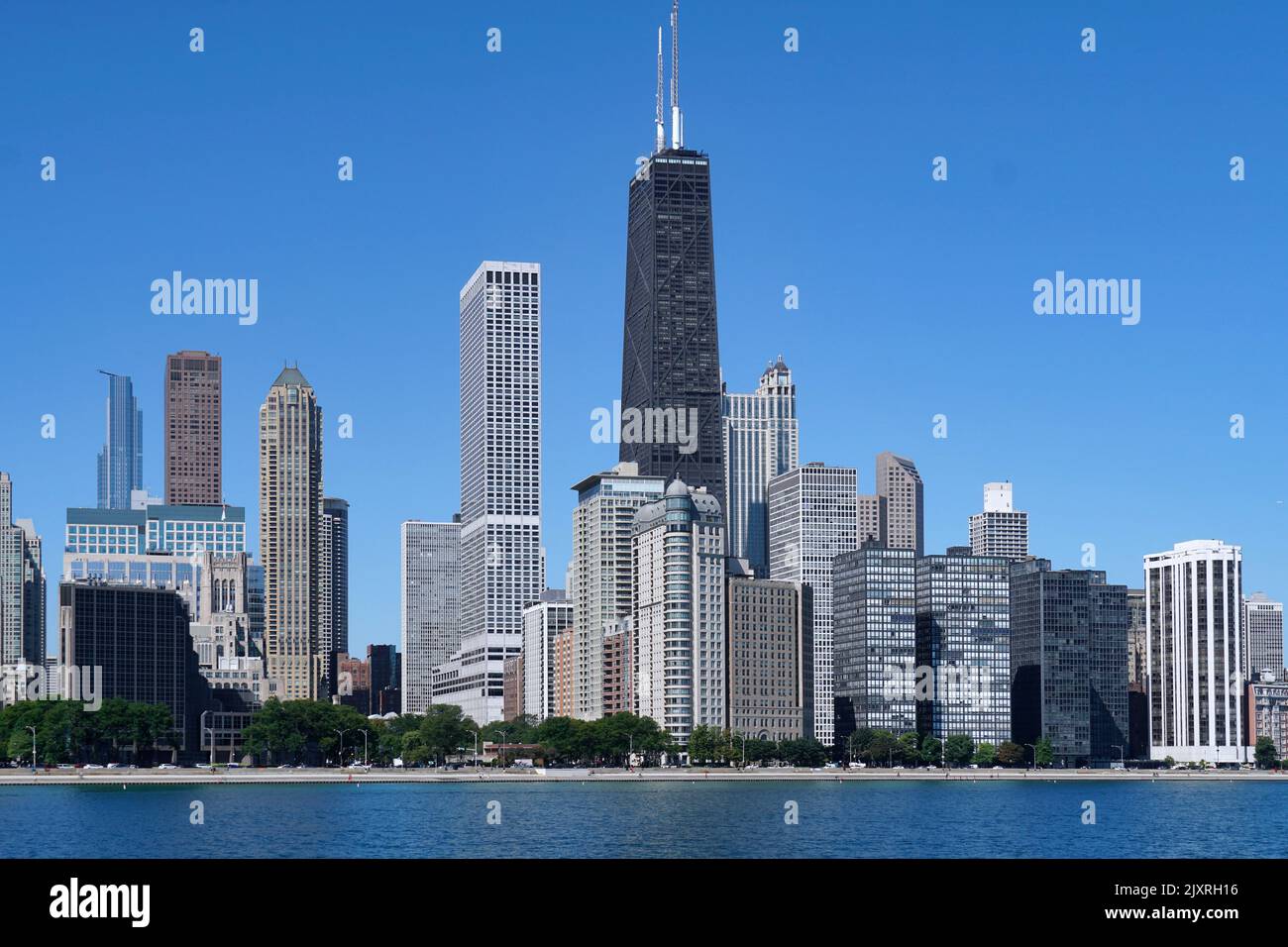 Skyline di Chicago lungo il Lago Michigan nel quartiere della Gold Coast Foto Stock