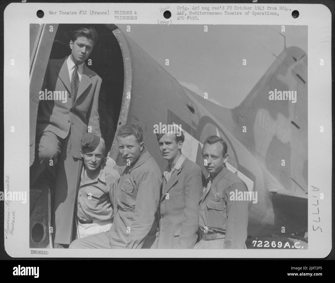 Durante la seconda Guerra Mondiale molti Airmen alleati, che sono stati costretti a scendere o fuggiti dai campi carcerari tedeschi in Francia, sono stati aiutati a sicurezza dal marchese francese. Gli scappati passavano attraverso le mani dei marchesi, contadini francesi, e apparentemente dei Villagers Innocenti Foto Stock