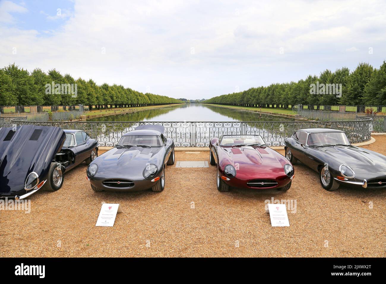 Jaguar e-types. Trade Stand, Concours of Elegance 2022, Hampton Court Palace, Londra, Regno Unito, Europa Foto Stock