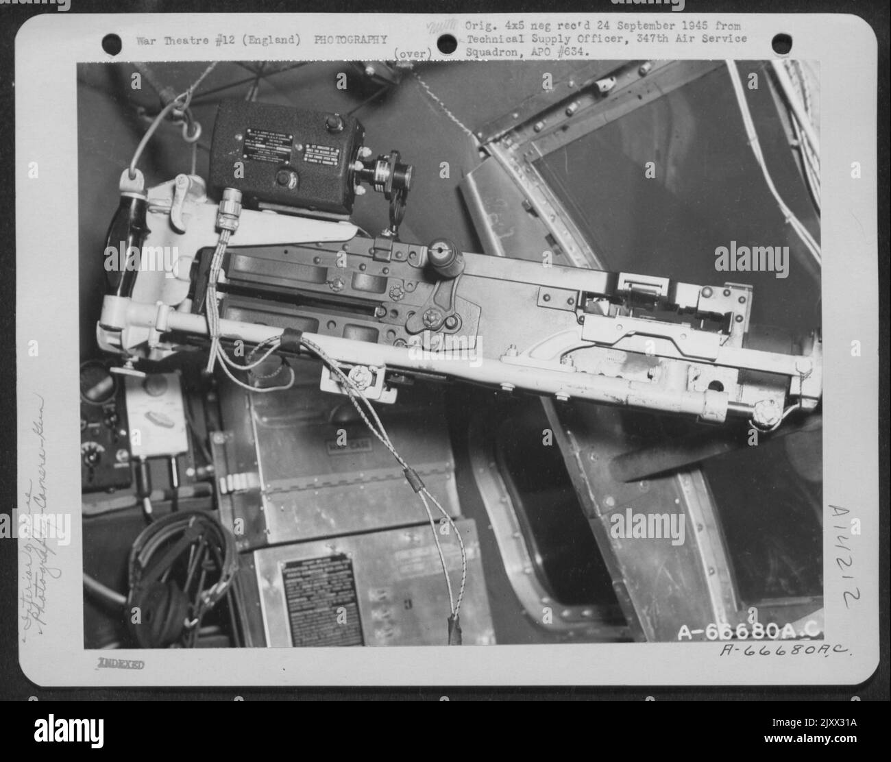 La fotocamera Gsap (Gunsight Destining Point) fotografa il Gunsight così come il bersaglio e la precisione del puntamento. Viene automaticamente sincronizzata per scattare una foto della vista quando la pistola scatta. L'importanza della fotocamera nella fotografia aerea è la Three-F. Foto Stock