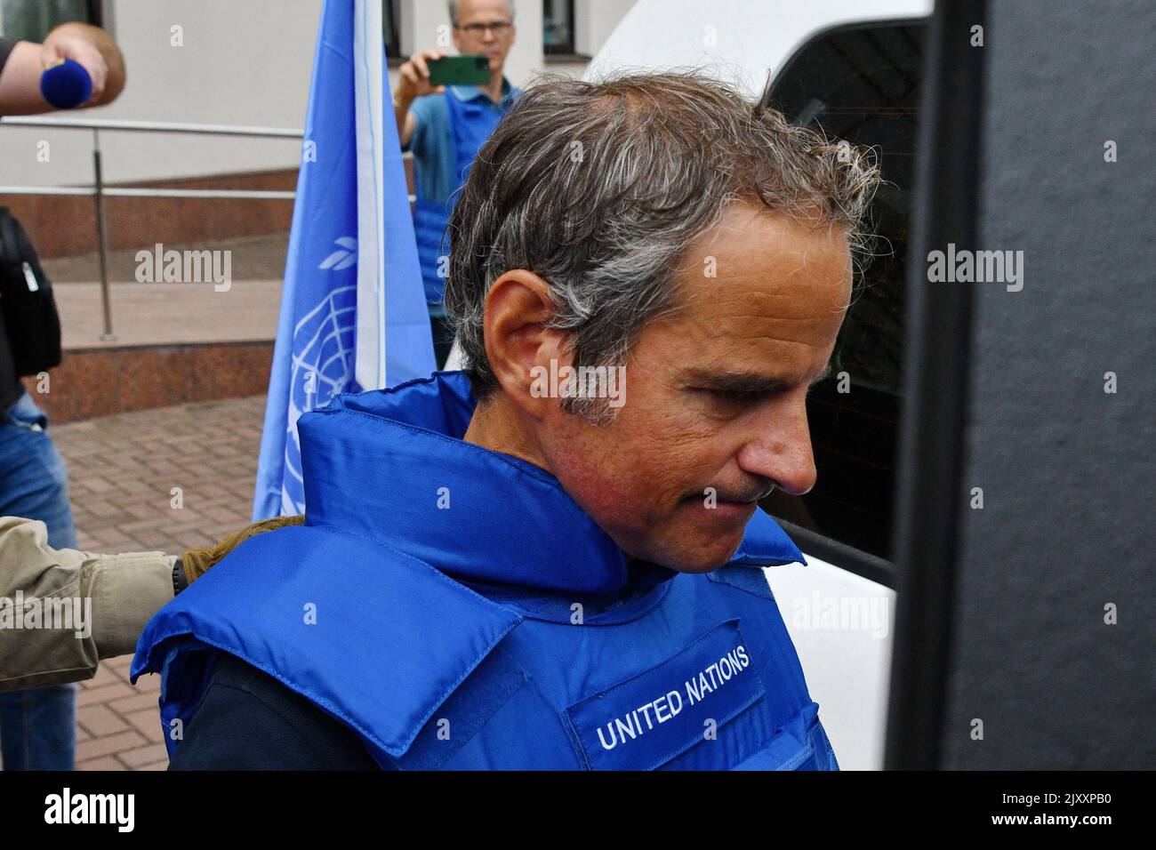 Direttore generale dell'Agenzia internazionale per l'energia atomica (AIEA) Rafael Mariano grossi, visto durante la conferenza stampa per i media come una missione dell'AIEA pronta a visitare la centrale nucleare di Zaporizhzhia. Il guardiano nucleare delle Nazioni Unite ha chiesto la creazione di una zona di sicurezza intorno allo stabilimento di Zaporizhzhia, in prima linea nella guerra della Russia in Ucraina. L’Agenzia internazionale per l’energia atomica ha dichiarato di essere “ancora gravemente preoccupata” per la sicurezza e la sicurezza della più grande centrale nucleare europea, lo stabilimento di Zaporizhzhzhia, situato nel bel mezzo di intensi combattimenti tra gli ucraini Foto Stock