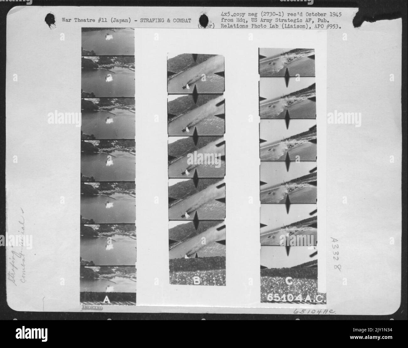 Queste viste di combattimento aereo sopra Japanesean sono state copiate dalla pellicola a colori 16mm presa dai piloti di Mustang del Nord America P-51. 1945. Foto Stock