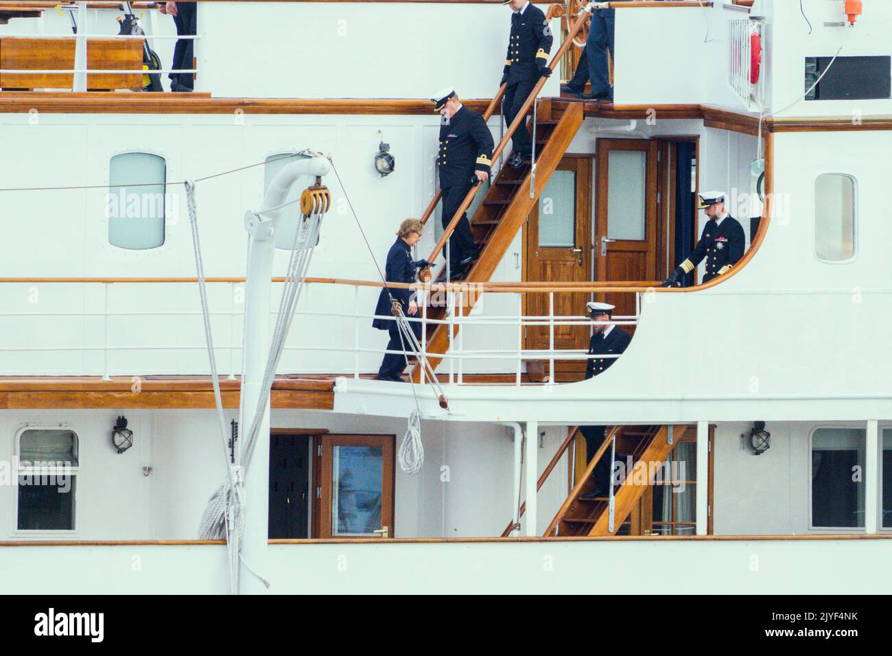 Oslo 20220907.King Harald sbarca la nave reale. La regina Sonja e il principe ereditario Haakon sono lì. Foto: Beate Oma Dahle / NTB Foto Stock
