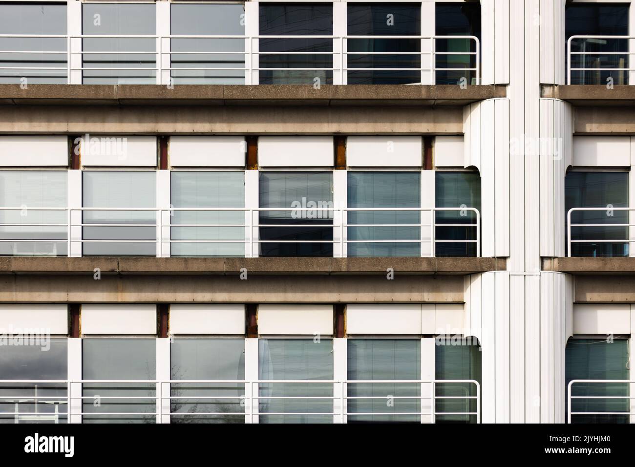 Edificio degli uffici degli anni '90 nel centro finanziario di Utrecht, nei Paesi Bassi. Foto Stock